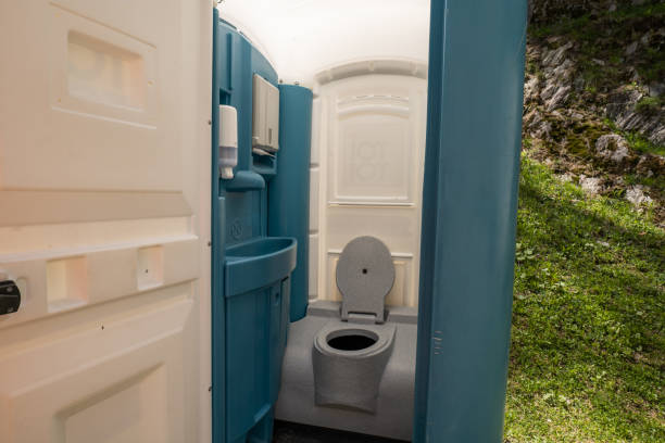 Porta potty delivery and setup in River Rouge, MI